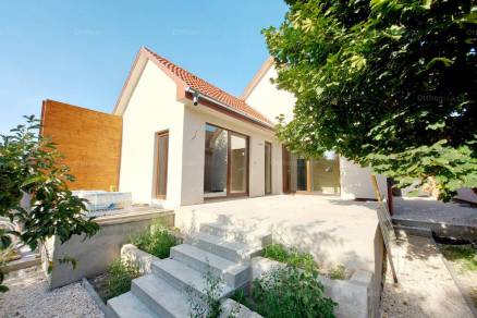 Budapest 4 szobás családi ház eladó