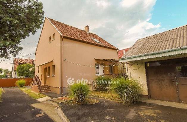 Debrecen 4 szobás családi ház eladó