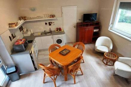 Balatonföldvár lakás eladó, 1+2 szobás
