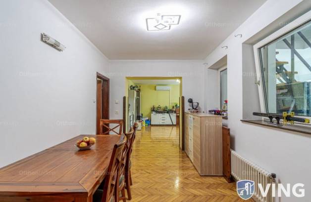 Eladó családi ház Szeged, 10 szobás