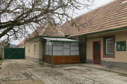 Celldömölk családi ház eladó, Bajcsy-Zsilinszky utca, 4 szobás