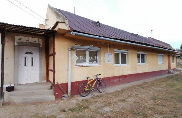 Családi ház eladó Dunaföldvár, 133 négyzetméteres