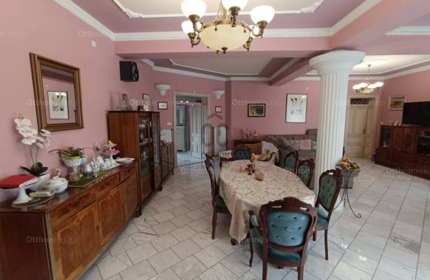 Eladó családi ház, Kaposvár, 24 szobás