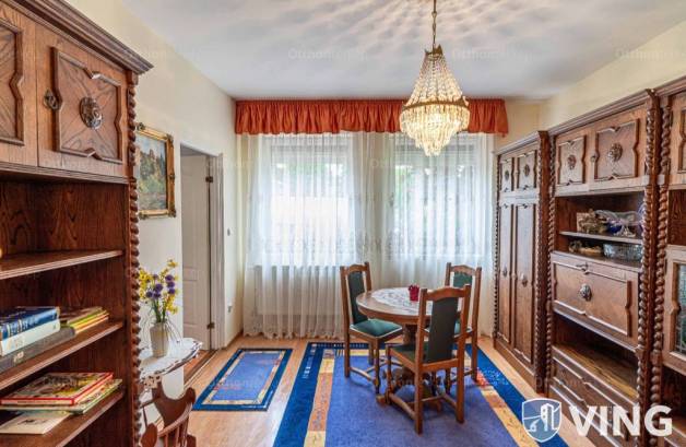 Szegedi eladó családi ház, 6 szobás, 314 négyzetméteres