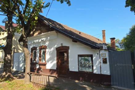 Hódmezővásárhely 3 szobás családi ház eladó a Szántó Kovács János utcában