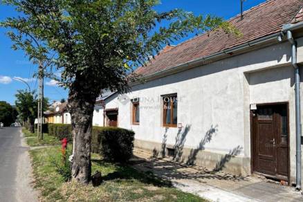 Családi ház eladó Pécs, 100 négyzetméteres