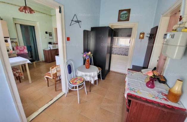 Hatvani eladó házrész, 1+1 szobás, 62 négyzetméteres