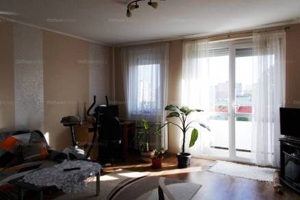 Eladó lakás Veszprém, 3+1 szobás