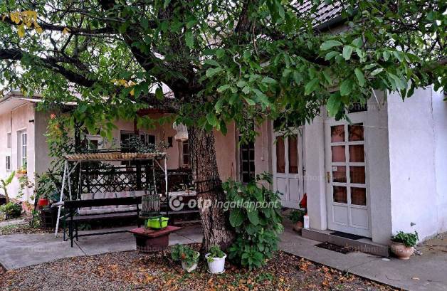 Gyula eladó családi ház a Galamb utcában