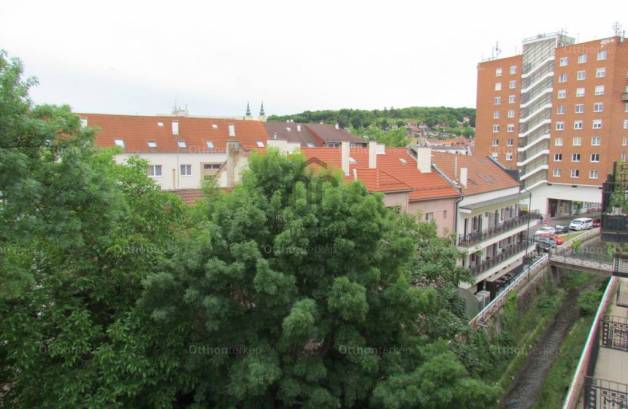 Miskolci lakás eladó a Széchenyi István úton, 108 négyzetméteres