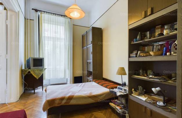 Eladó 3+1 szobás lakás, Palotanegyedben, Budapest