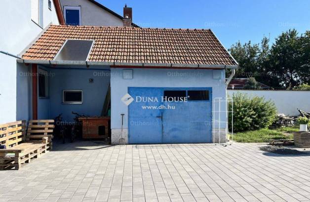 Szegedi családi ház eladó a Bori Mihály utcában, 184 négyzetméteres