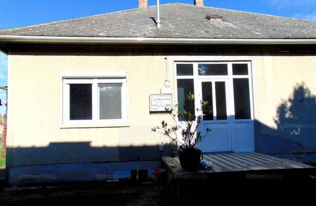 Lovasberény 3 szobás családi ház eladó a Bocskai utcában
