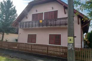 Eladó családi ház, Balatonboglár a Wesselényi utcában 12-ben, 6 szobás