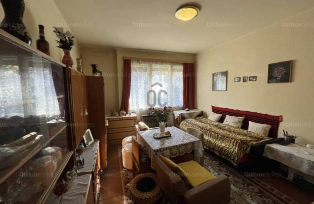 Kazincbarcikai eladó lakás, 1 szobás, 34 négyzetméteres