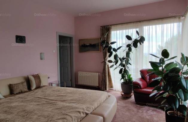 Budaörsi eladó családi ház, 8 szobás, 504 négyzetméteres