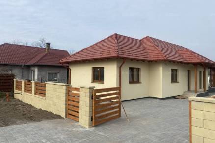 Dabasi új építésű családi ház eladó, 93 négyzetméteres