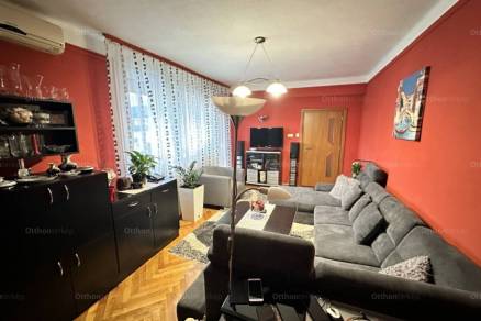 Pécsi eladó lakás, 2+1 szobás, 76 négyzetméteres