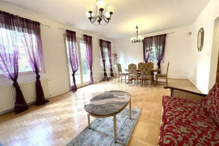 Dunakeszi eladó családi ház, 2+3 szobás, 120 négyzetméteres