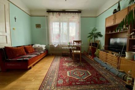Budapest eladó családi ház Rákoscsaba-Újtelepen a Besenyszög utcában, 76 négyzetméteres