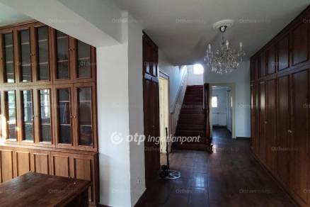 Szentendrei családi ház eladó, 268 négyzetméteres