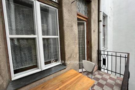 Budapesti lakás eladó, Palotanegyed, 2+1 szobás
