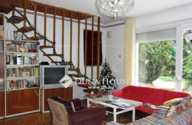 Balatonszemesi családi ház eladó, 90 négyzetméteres, 1+4 szobás