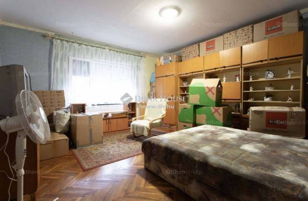 Mosonmagyaróvári eladó lakás, 3 szobás, 85 négyzetméteres