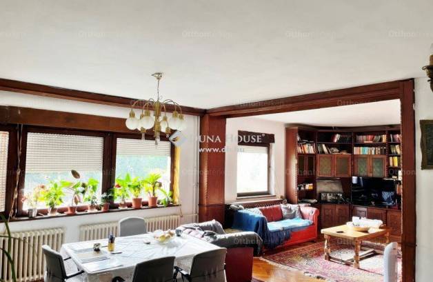 Budapest eladó családi ház Remetekertvárosban a Bükkfa utcában, 225 négyzetméteres