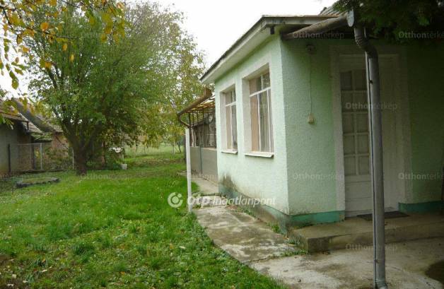 Eladó családi ház, Balatonmagyaród, 2 szobás