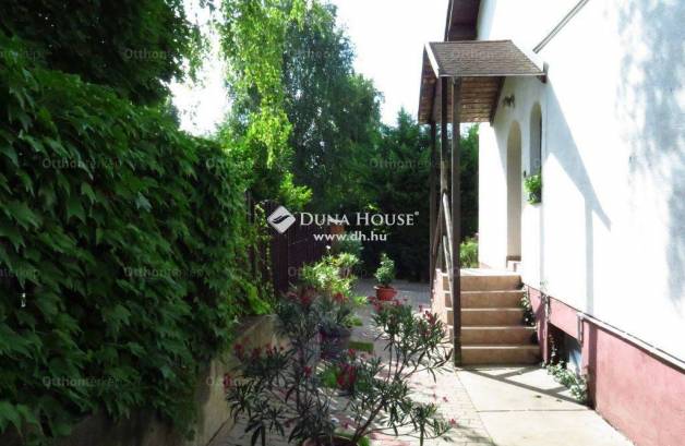 Eladó 4 szobás családi ház Budatétényen, Budapest, Szent István utca