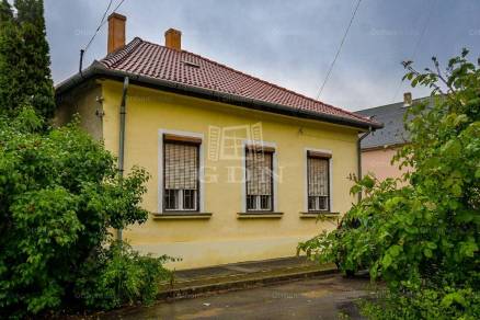 Miskolc családi ház eladó, Avasalja utca, 4+1 szobás