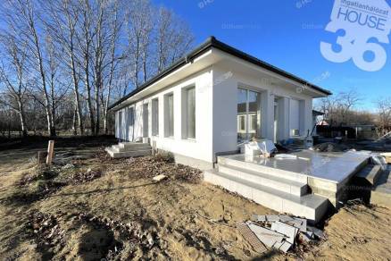 Kecskeméti új építésű családi ház eladó, 119 négyzetméteres