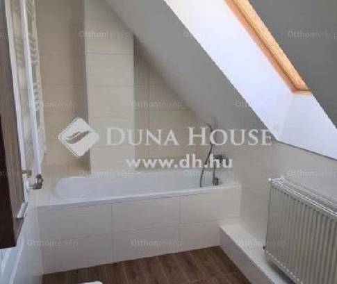 Eladó 4 szobás családi ház Pécs