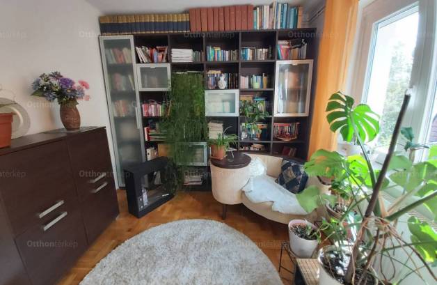Budapest eladó családi ház Budaligeten a Zsolt fejedelem utcában, 300 négyzetméteres
