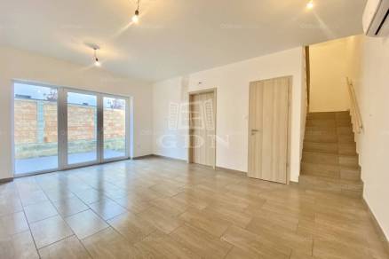 Budapesti új építésű családi ház eladó, 130 négyzetméteres, 5+1 szobás