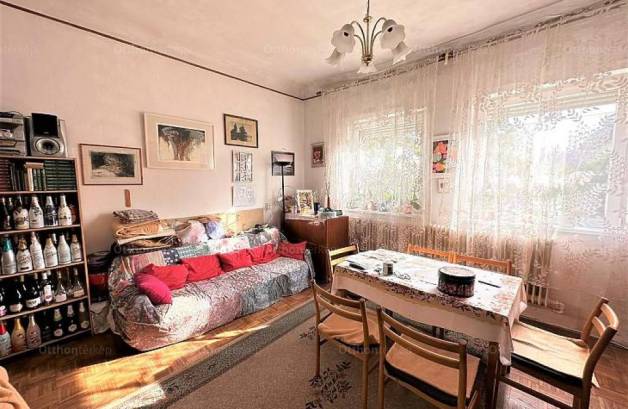 Eladó családi ház, Budapest, Sashalmon, 130 négyzetméteres