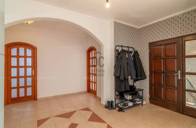 Budapest eladó családi ház, Ürömhegy, Jutas utca, 450 négyzetméteres