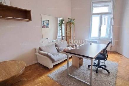 Eladó 3 szobás lakás Pécs