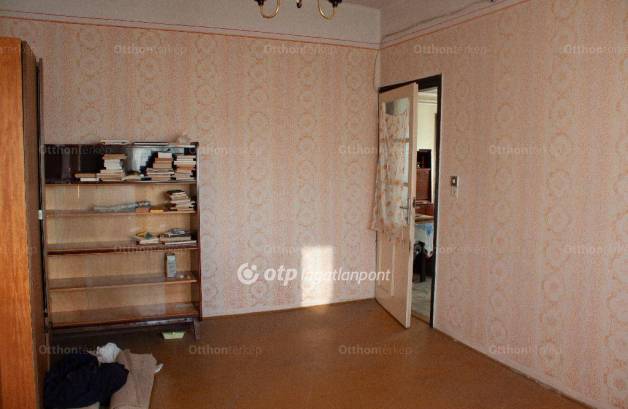 Eladó családi ház Gyomaendrőd a Móra Ferenc utcában, 2 szobás