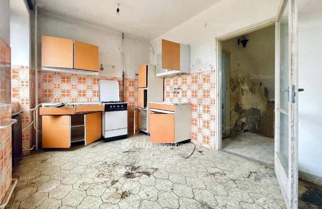 Eladó családi ház, Budapest, Cinkotán, 203 négyzetméteres