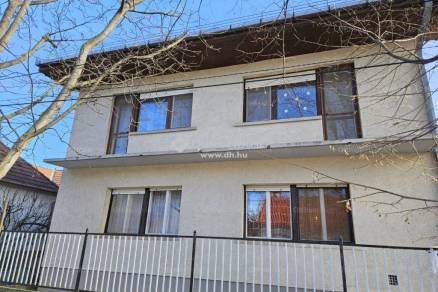 Eladó 6 szobás családi ház Győr