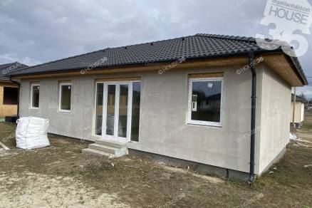 Eladó 5 szobás új építésű családi ház Kecskemét a Kiskőrösi úton