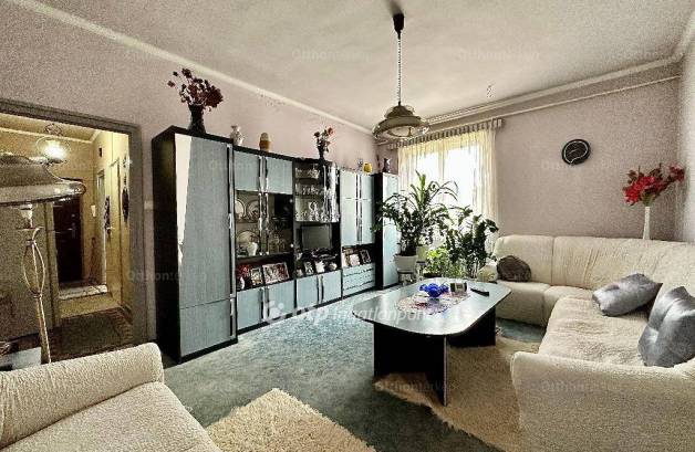 Kazincbarcikai eladó lakás, 2 szobás, 54 négyzetméteres