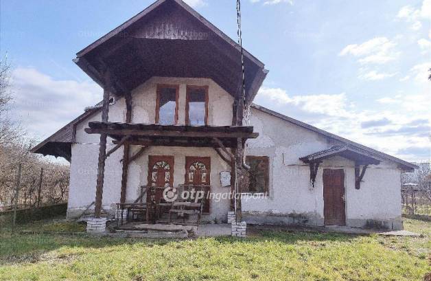 Kazincbarcikai eladó családi ház, 5+2 szobás, 195 négyzetméteres