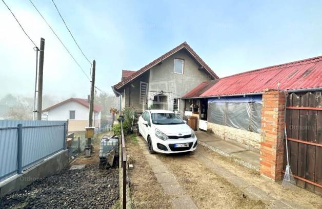 Családi ház eladó Mogyoród, a Szadai úton, 122 négyzetméteres