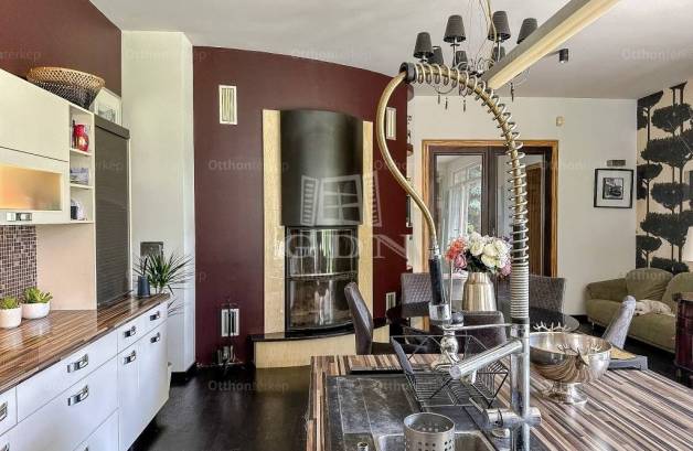 Családi ház eladó Budapest, 290 négyzetméteres