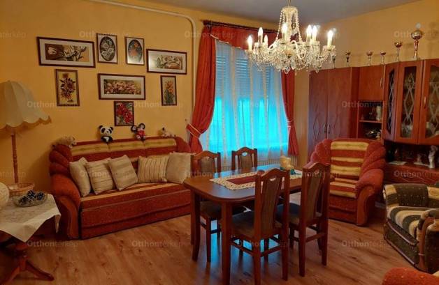 Eladó 4 szobás családi ház Kazincbarcika