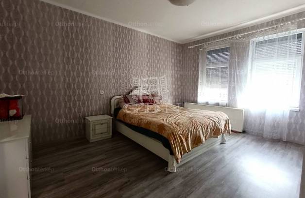 Budapest eladó családi ház, Újpéteritelep, Nemes utca, 78 négyzetméteres