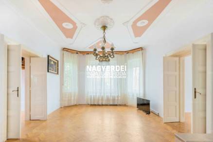 Debreceni családi ház kiadó, 250 négyzetméteres, 7 szobás